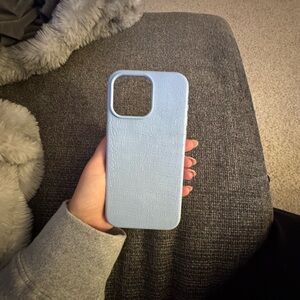Croc-Texture Light Blue Smartphone Case - Elegant Protective Cover